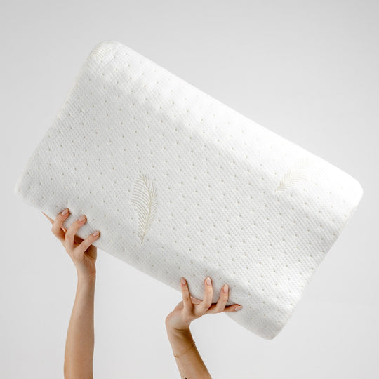 https://www.musclemat.com.au/cdn/shop/products/MM-Pillow-2_540x.jpg?v=1650459143